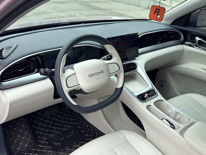 Фото 6 - Geely Galaxy Geome