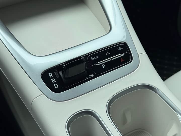 Фото 9 - Geely Galaxy Geome