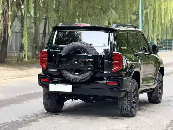 Фото 9 - Tank 400 Hybrid