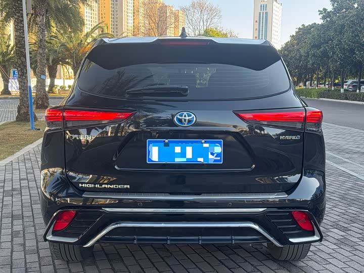 Фото 8 - Toyota Highlander