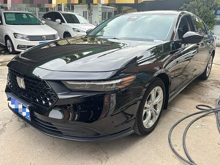 Фото 1 - Honda Accord