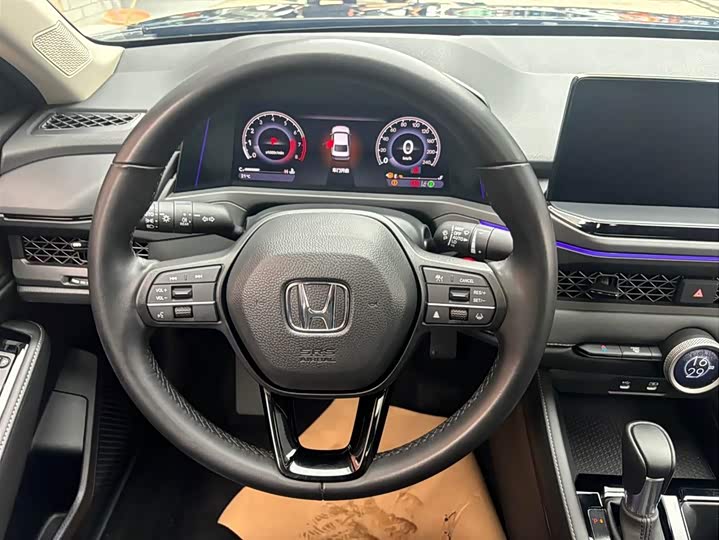 Фото 6 - Honda Accord