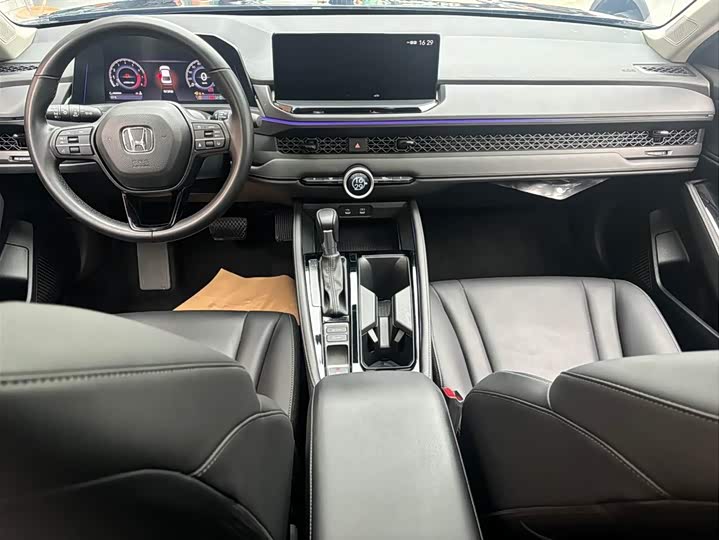 Фото 7 - Honda Accord