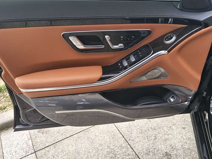 Фото 4 - Mercedes-Benz S-Class