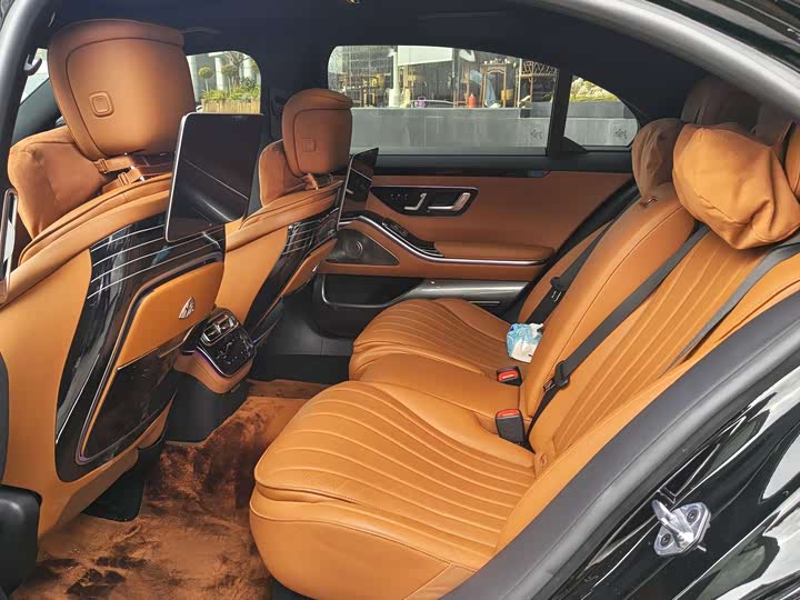 Фото 6 - Mercedes-Benz S-Class