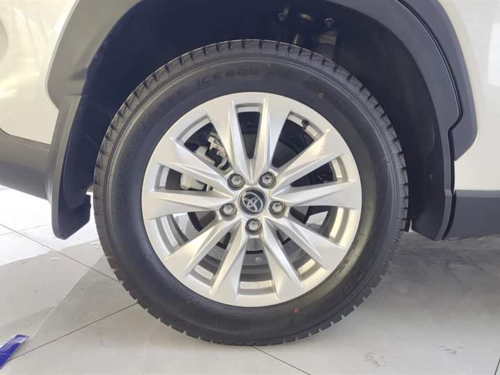 Фото 6 - Toyota Corolla Cross