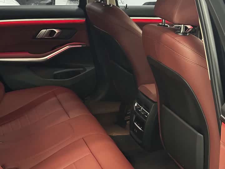 Фото 9 - BMW 3 Series