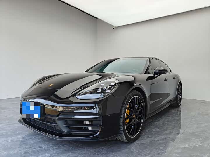 Фото 1 - Porsche Panamera