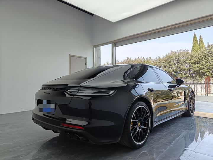 Фото 4 - Porsche Panamera