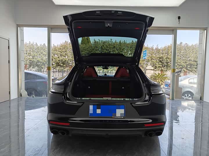 Фото 7 - Porsche Panamera