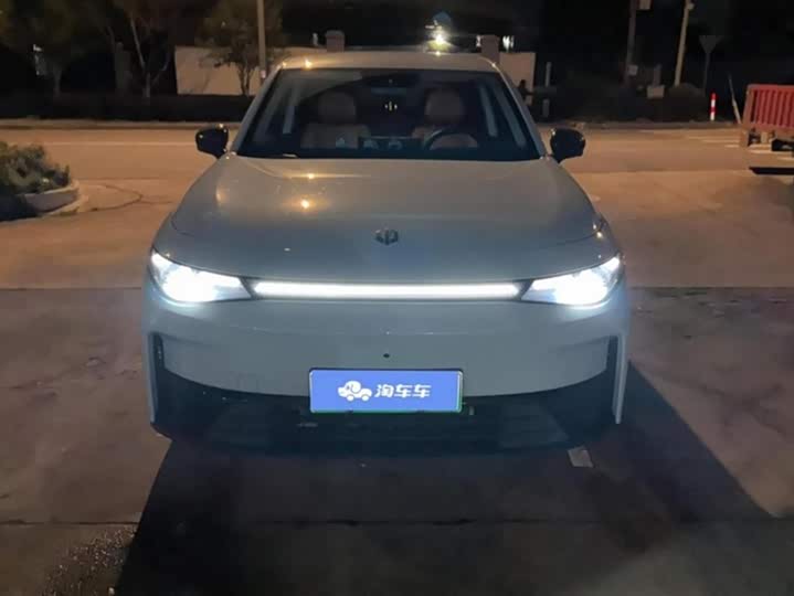 Фото 2 - Leapmotor C10