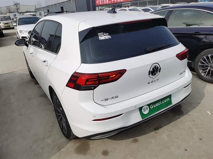 Фото 5 - Volkswagen Golf