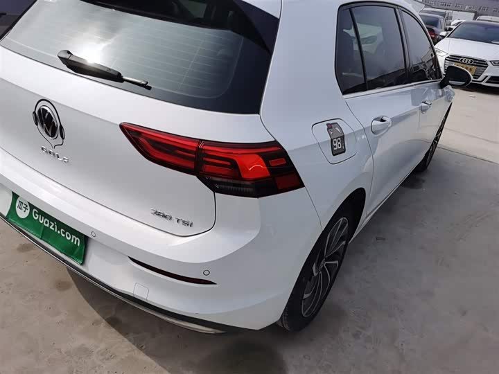 Фото 8 - Volkswagen Golf