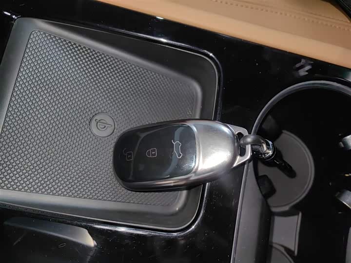 Фото 9 - LiXiang One