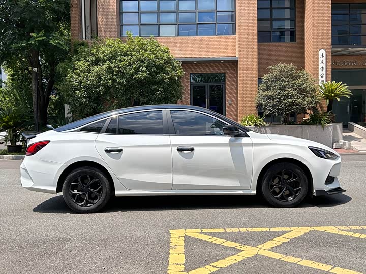 Фото 4 - MG Motor 5