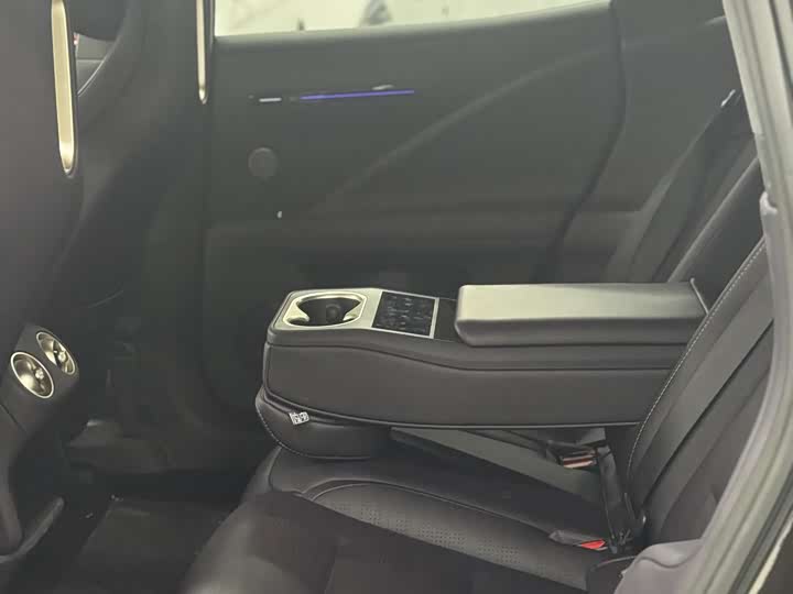 Фото 9 - Avatr 07