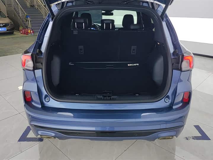 Фото 4 - Ford Escape