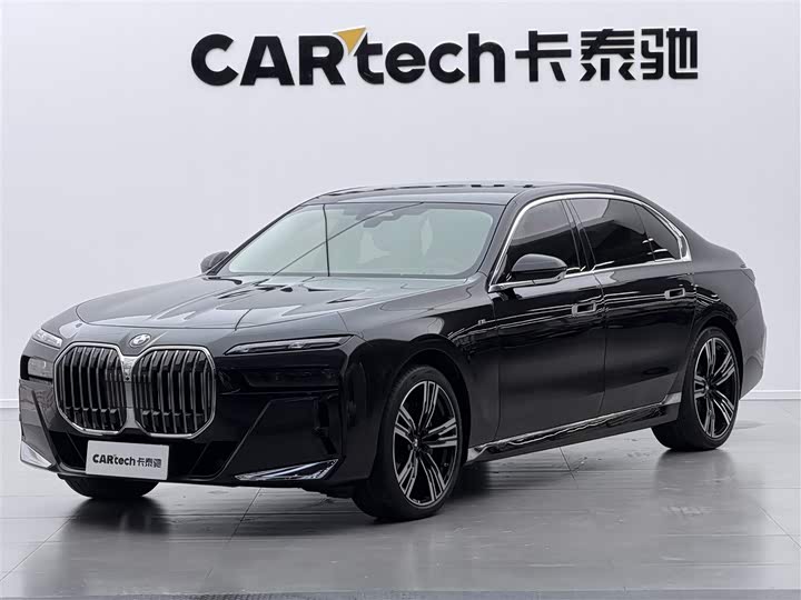 Фото 2 - BMW 7 Series