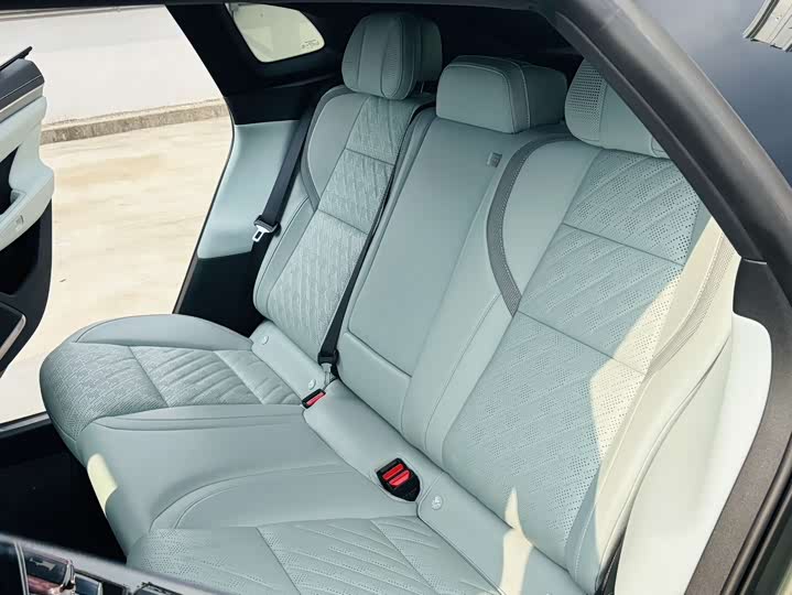 Фото 5 - Zeekr 001