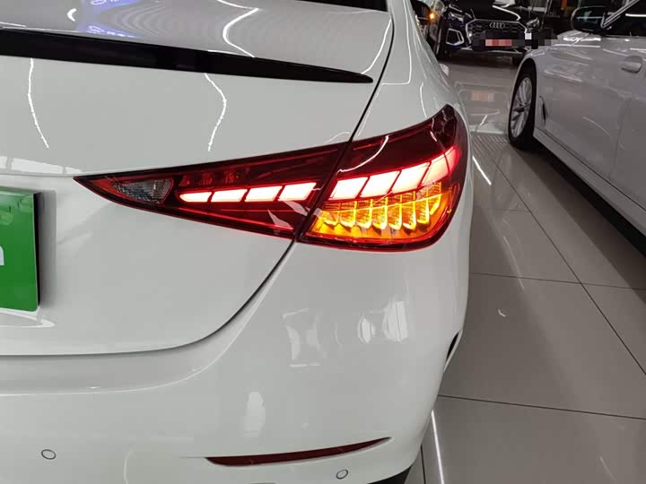 Фото 8 - Mercedes-Benz C-Class