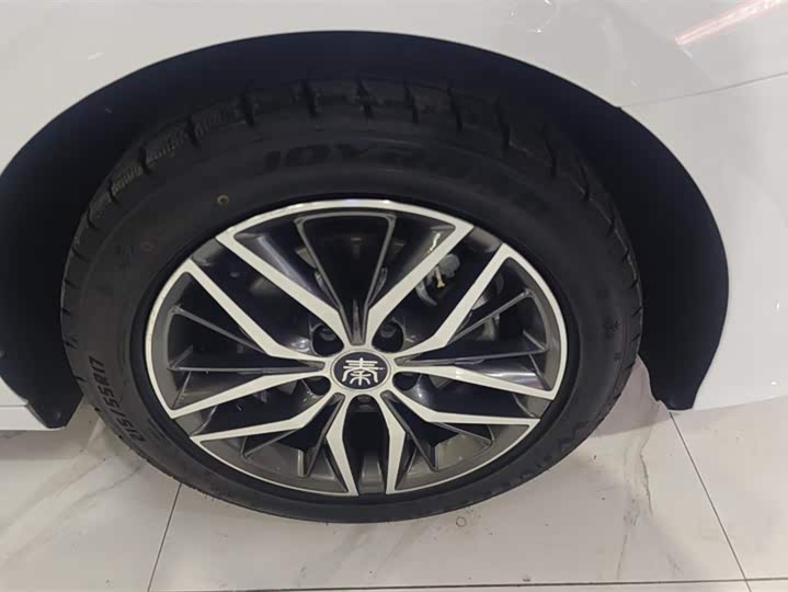 Фото 6 - BYD Qin Plus