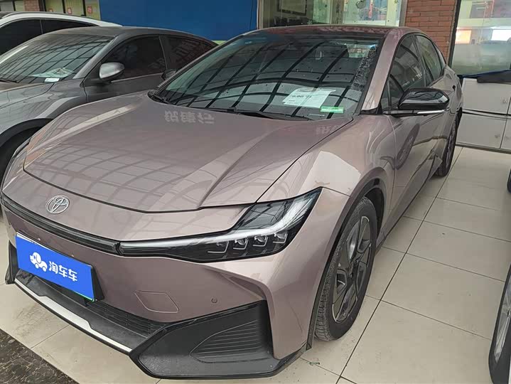 Фото 1 - Toyota bZ3