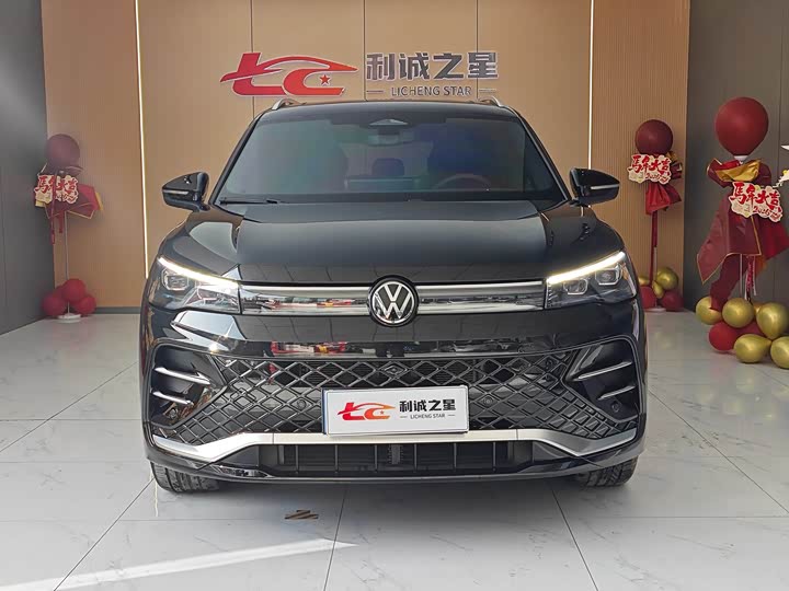 Фото 2 - Volkswagen Tiguan L Pro