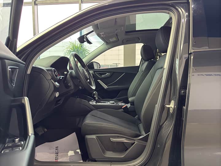 Фото 7 - Audi Q2L