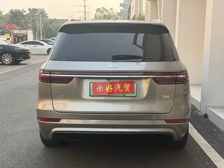 Фото 3 - LiXiang One