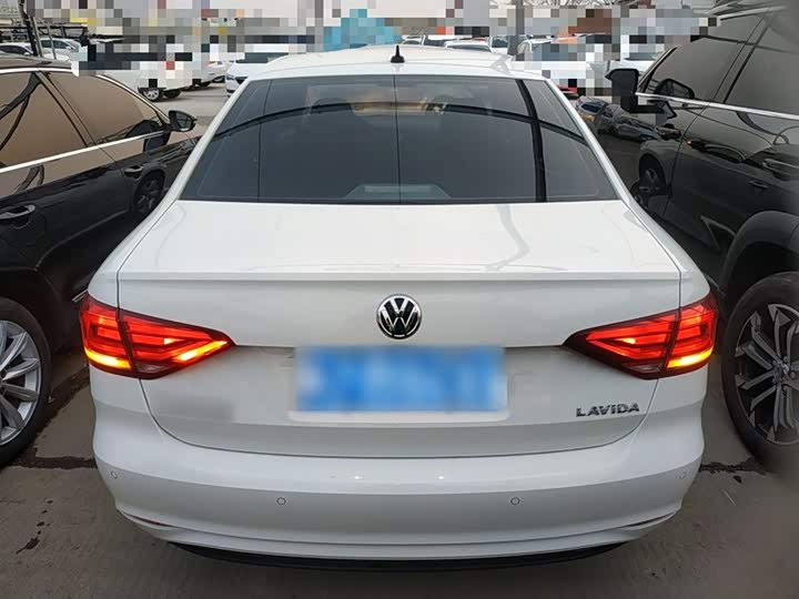 Фото 6 - Volkswagen Lavida
