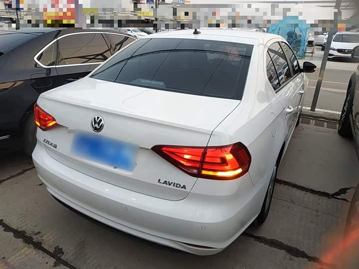 Фото 7 - Volkswagen Lavida