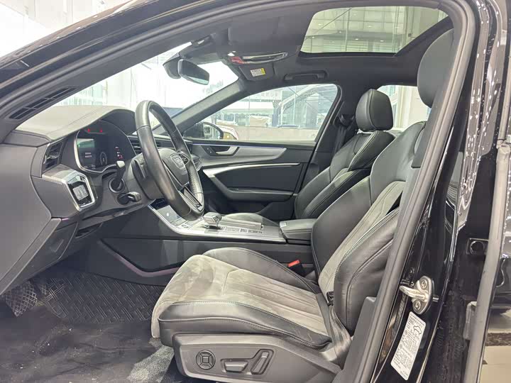 Фото 5 - Audi A6L