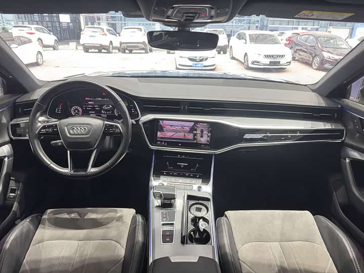 Фото 7 - Audi A6L