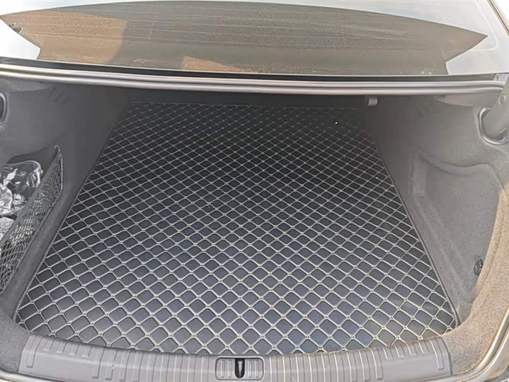 Фото 4 - Audi A6L