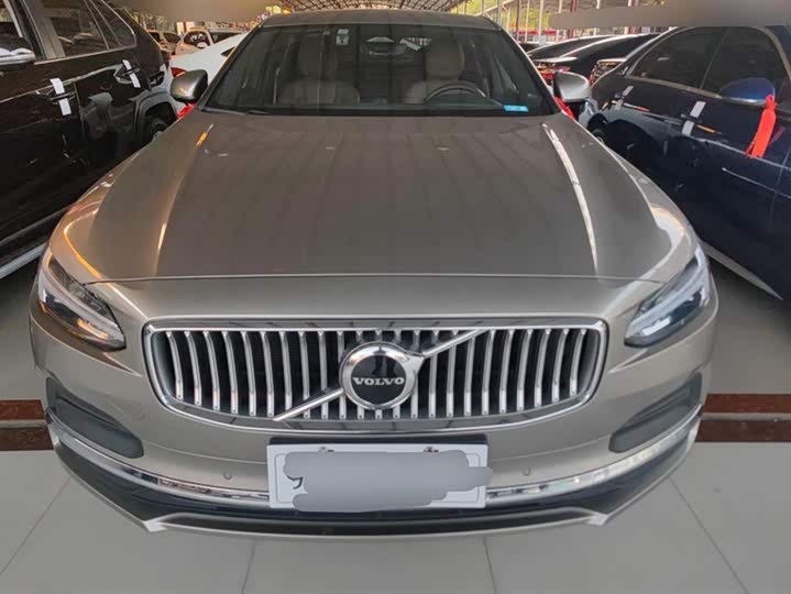Фото 2 - Volvo S90