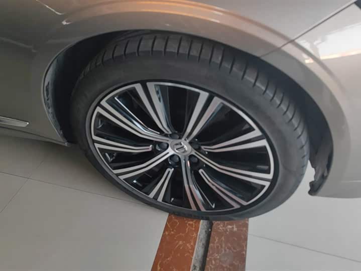 Фото 6 - Volvo S90