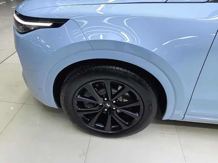 Фото 7 - LiXiang One