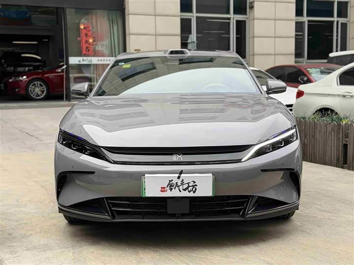 Фото 2 - BYD Han