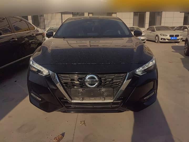 Фото 2 - Nissan Sylphy