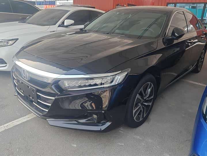 Фото 1 - Honda Accord