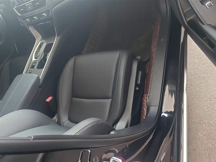 Фото 8 - Honda Accord