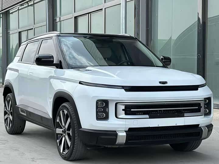 Фото 3 - Geely Icon