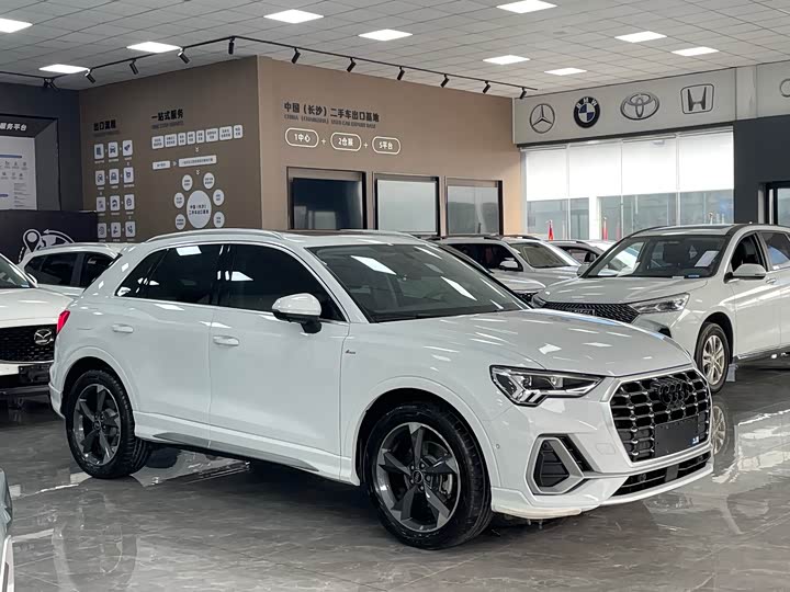 Фото 3 - Audi Q3