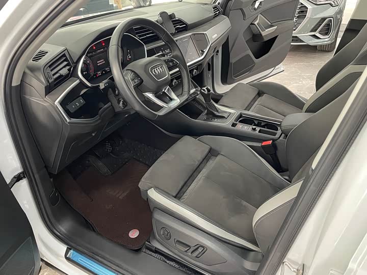 Фото 5 - Audi Q3