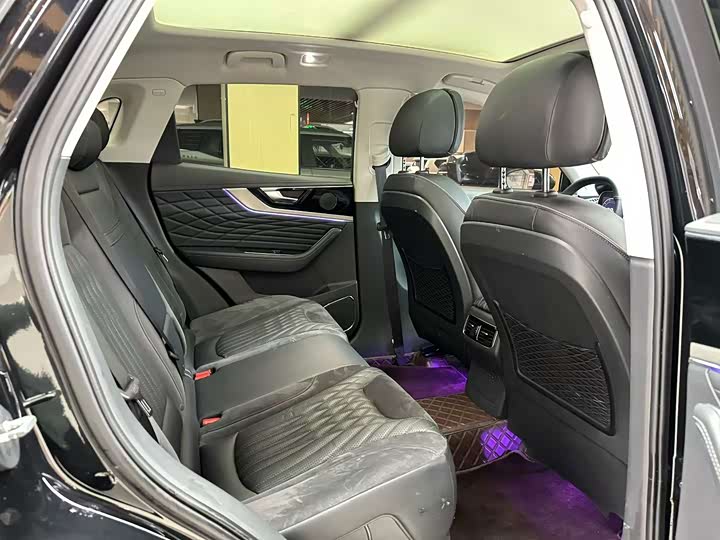 Фото 6 - Hongqi HS5