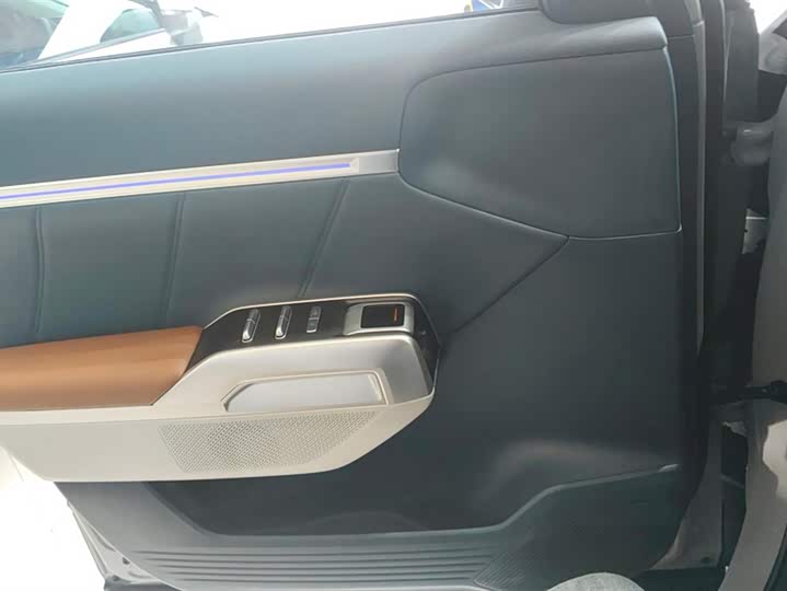 Фото 7 - Changan Deepal G318