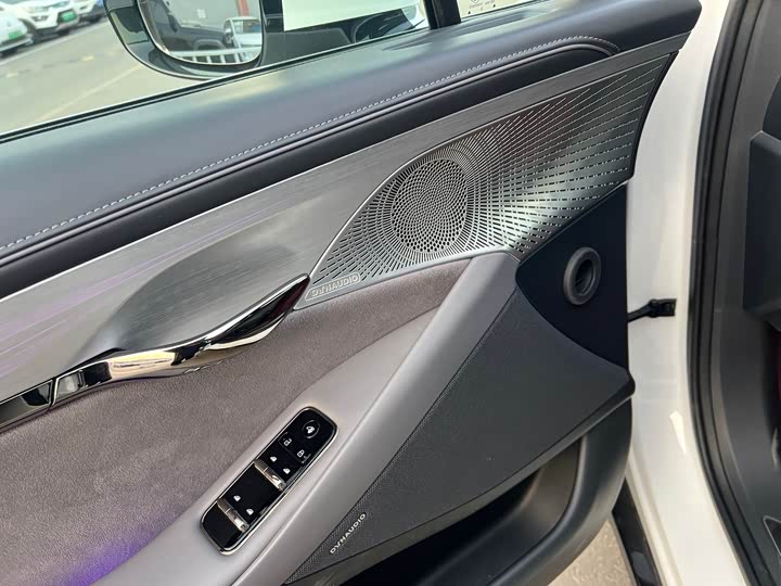 Фото 7 - Voyah Passion