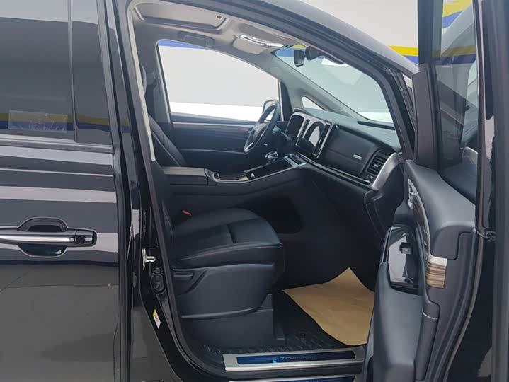 Фото 8 - GAC Trumpchi M8