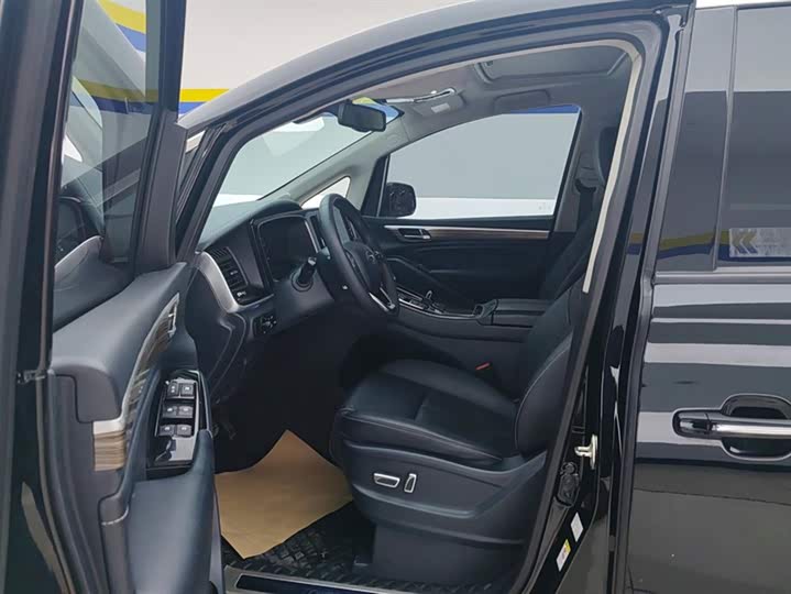 Фото 9 - GAC Trumpchi M8