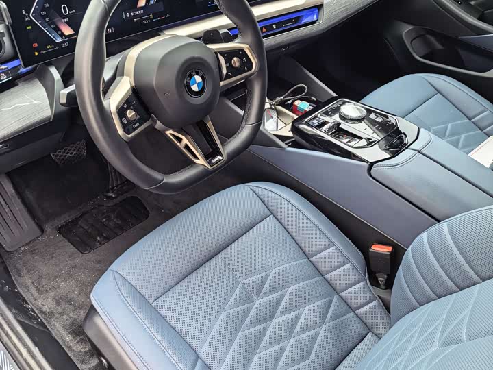 Фото 6 - BMW 5 Series